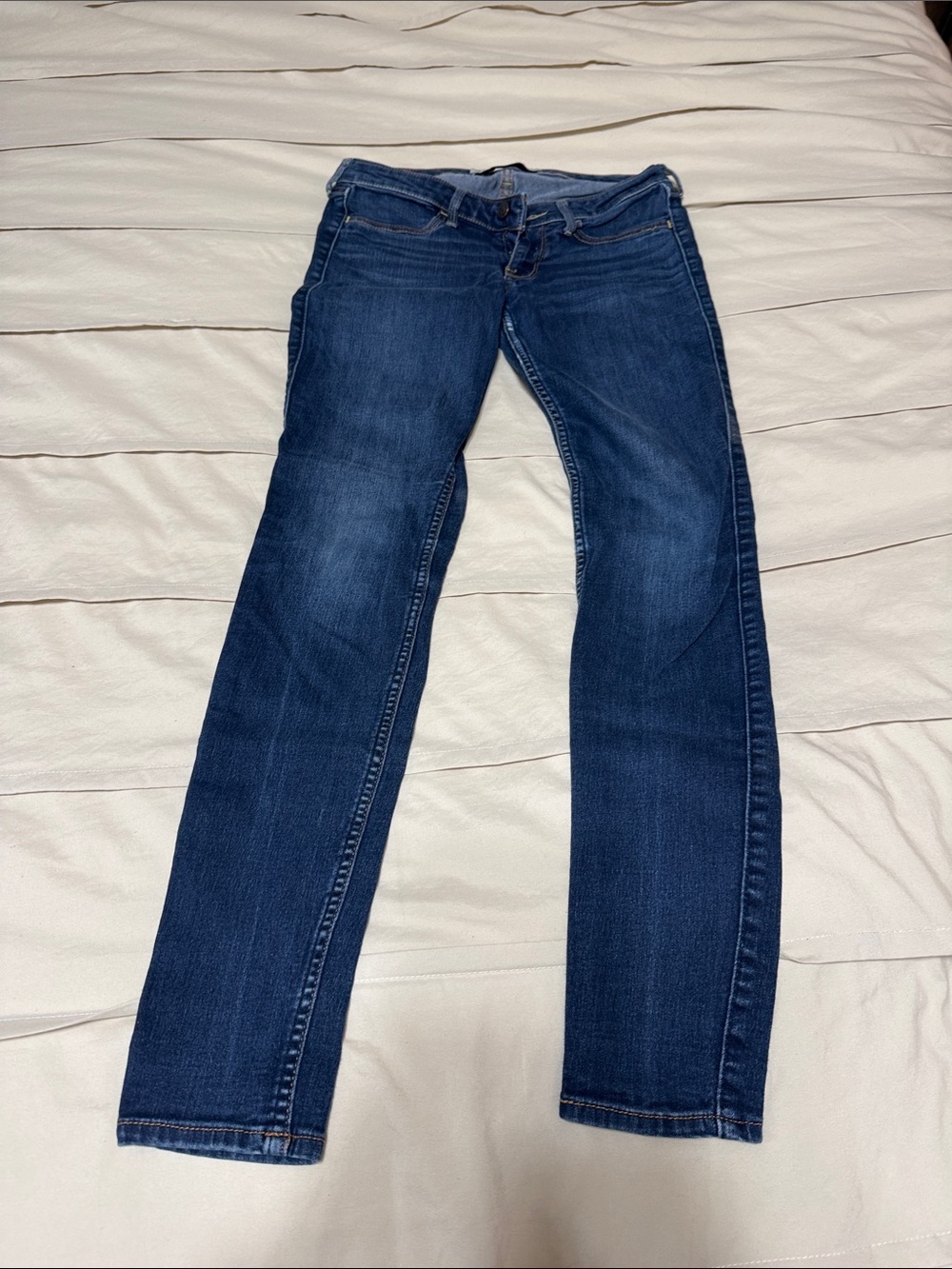 Hollister Women's Skinny Jeans in Dark Blue Wash